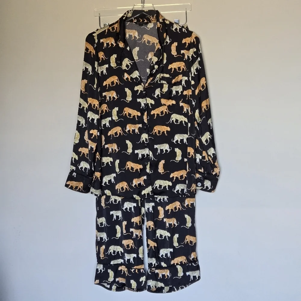 Banana Republic Satin Pajama Set with Safari Animal Print Size M